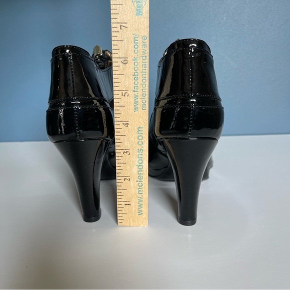 Sofft Rachelle NWOB Sandals 8W Black Patent Gold Studded Caged Heels - Picture 4 of 14